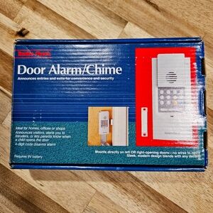 NWOT Radio Shack DOOR ALARM/ CHIME